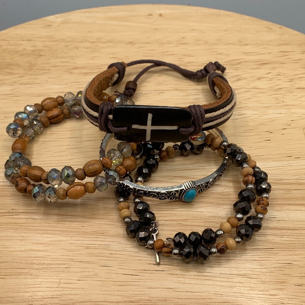 JESUS LOVES ME | OS MIX BUNDLE CAUSAL JEWEL CRYSTAL BRACELETS | BROWN TAN GOLD